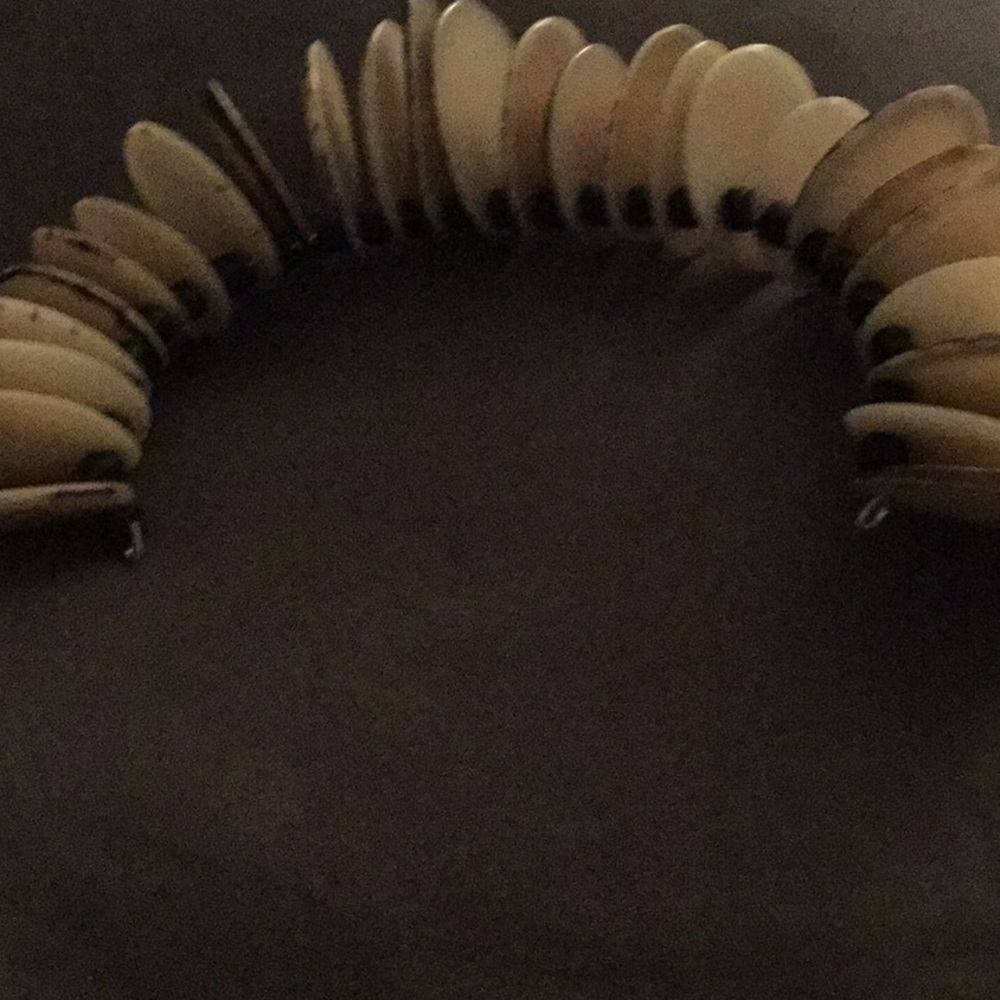Shell Bracelet - Picture 3 of 3